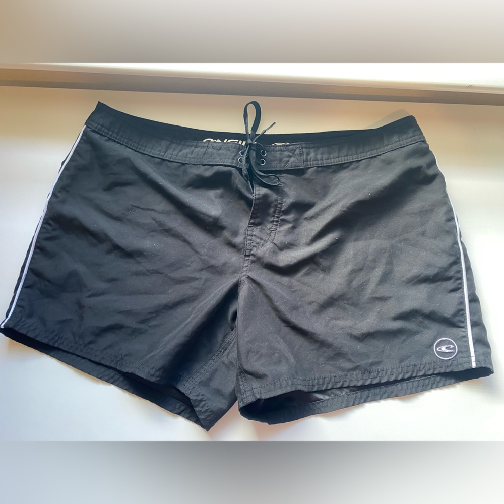 O’Neill Womens Black Board Shorts size 13